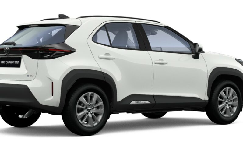 
								Toyota Yaris Cross 1.5H E-CVT Active full									